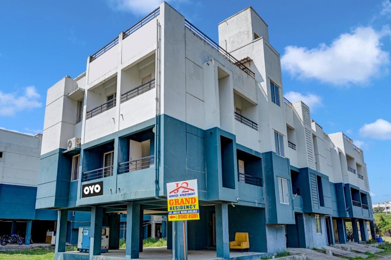 Live As Chn727 Hotel Guduvancheri ภายนอก รูปภาพ