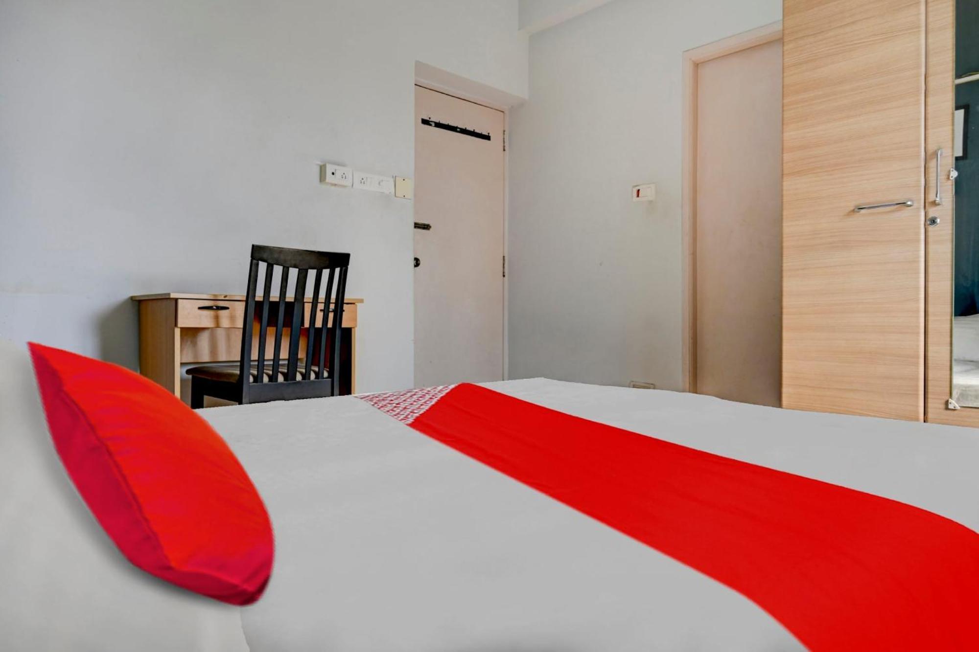 Live As Chn727 Hotel Guduvancheri ภายนอก รูปภาพ